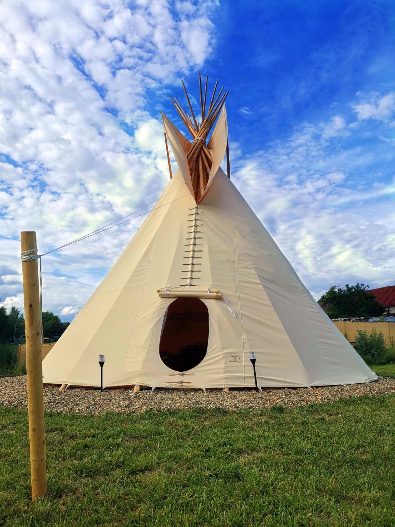 Hotel Teepee Camp Lounky Chodouny Exterior foto