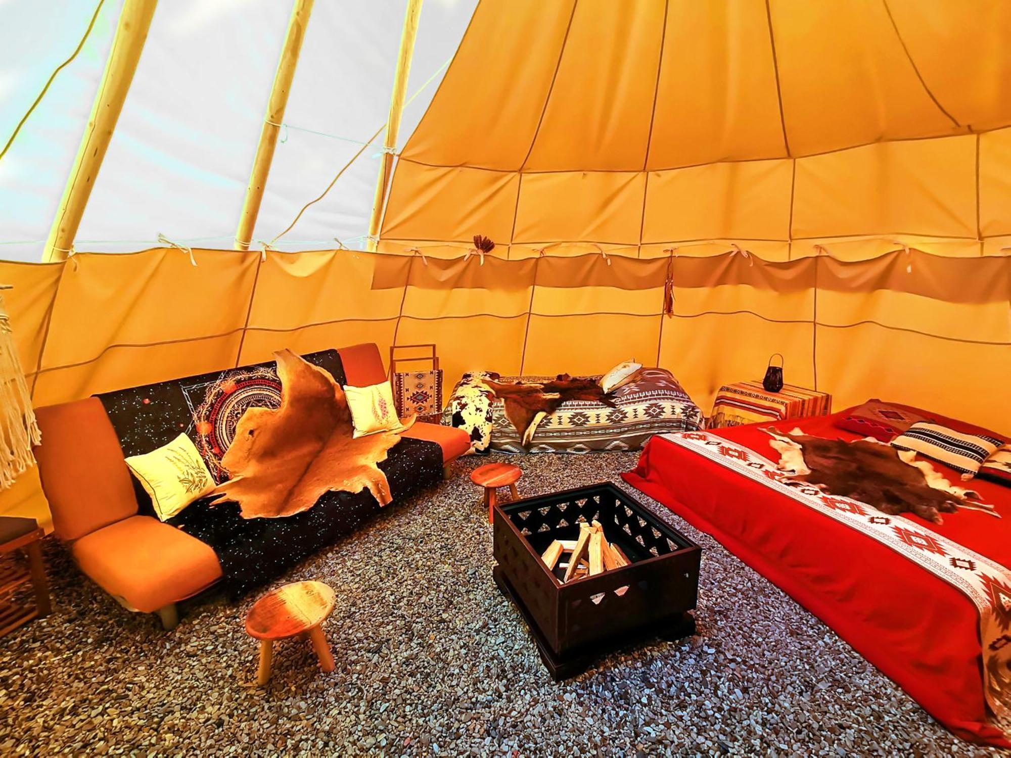 Hotel Teepee Camp Lounky Chodouny Exterior foto